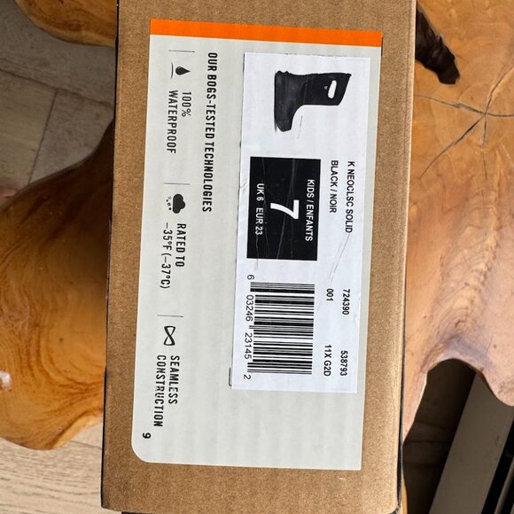 Bogs size 7 (toddler) black - Picture 4 of 4